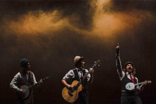 YEE-HAW! La banda del otro nos ofrece un (des)concierto tan especial como ellos mismos, un universo musical inspirado por el Country, el Ragtime y el Bluegrass en Huelva