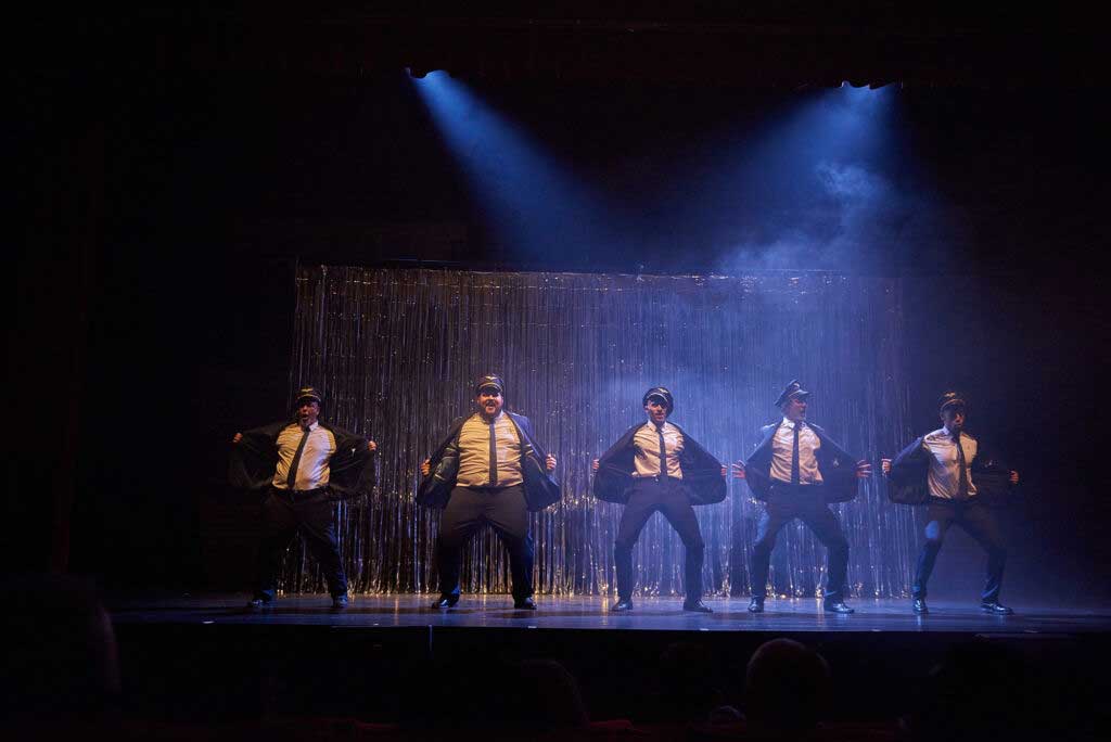 musical the full monty Casa Colon