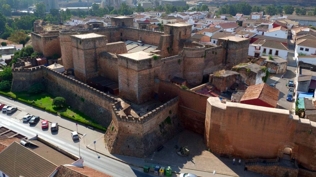 Visita el Castillo de Niebla